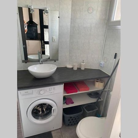 Location Studio Entre Garrigue Et Mer Винассан Экстерьер фото