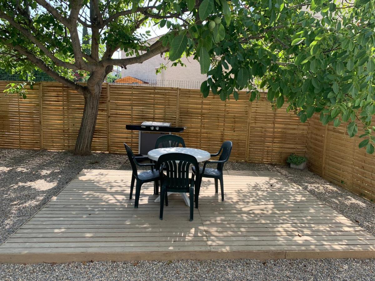 Location Studio Entre Garrigue Et Mer Винассан Экстерьер фото